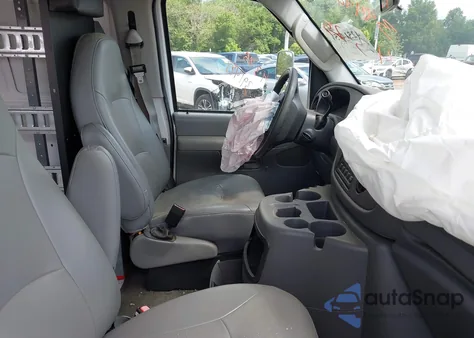 2004 Ford E-350 Super Duty Commercial/Recreational z USA, uszkodzony, nr VIN 1FTSS34L34HA44395